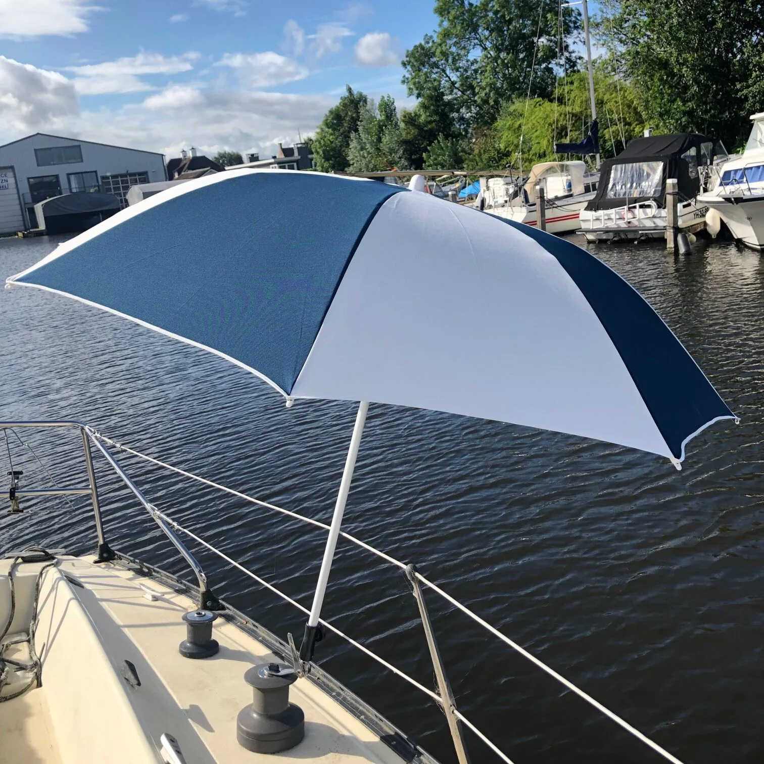 Bootparasol 1 bootparasol-op-lier-watersportdirect
